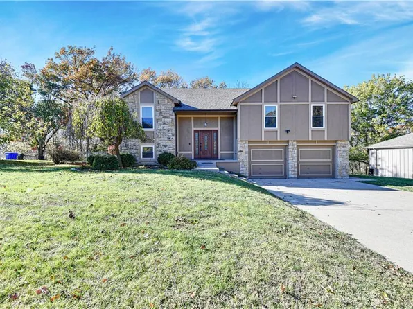 5010 Rosehill Dr, Shawnee, KS 66216