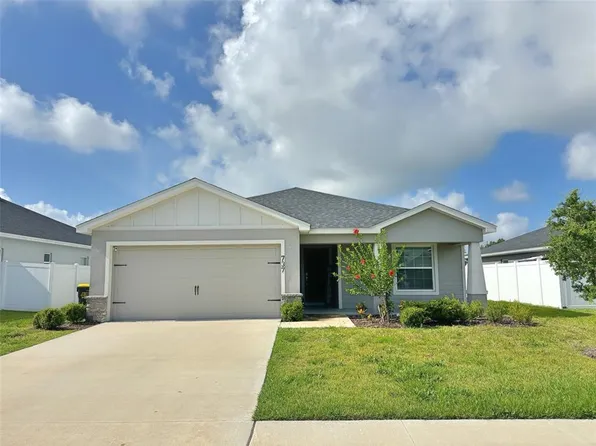 737 Daphne Dr, Polk City, FL 33868