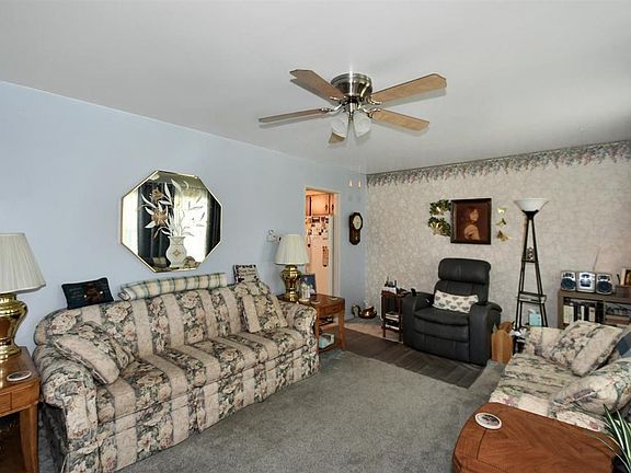 4th image of 3300 Dornell Ave