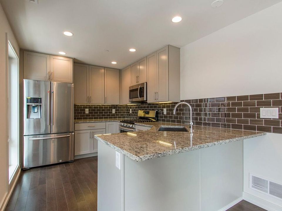 1st image of 708 S Sartain St