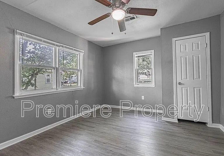 807 S Savage St — Photo 9