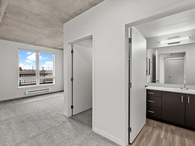 Stadium Apartments — Photo 78