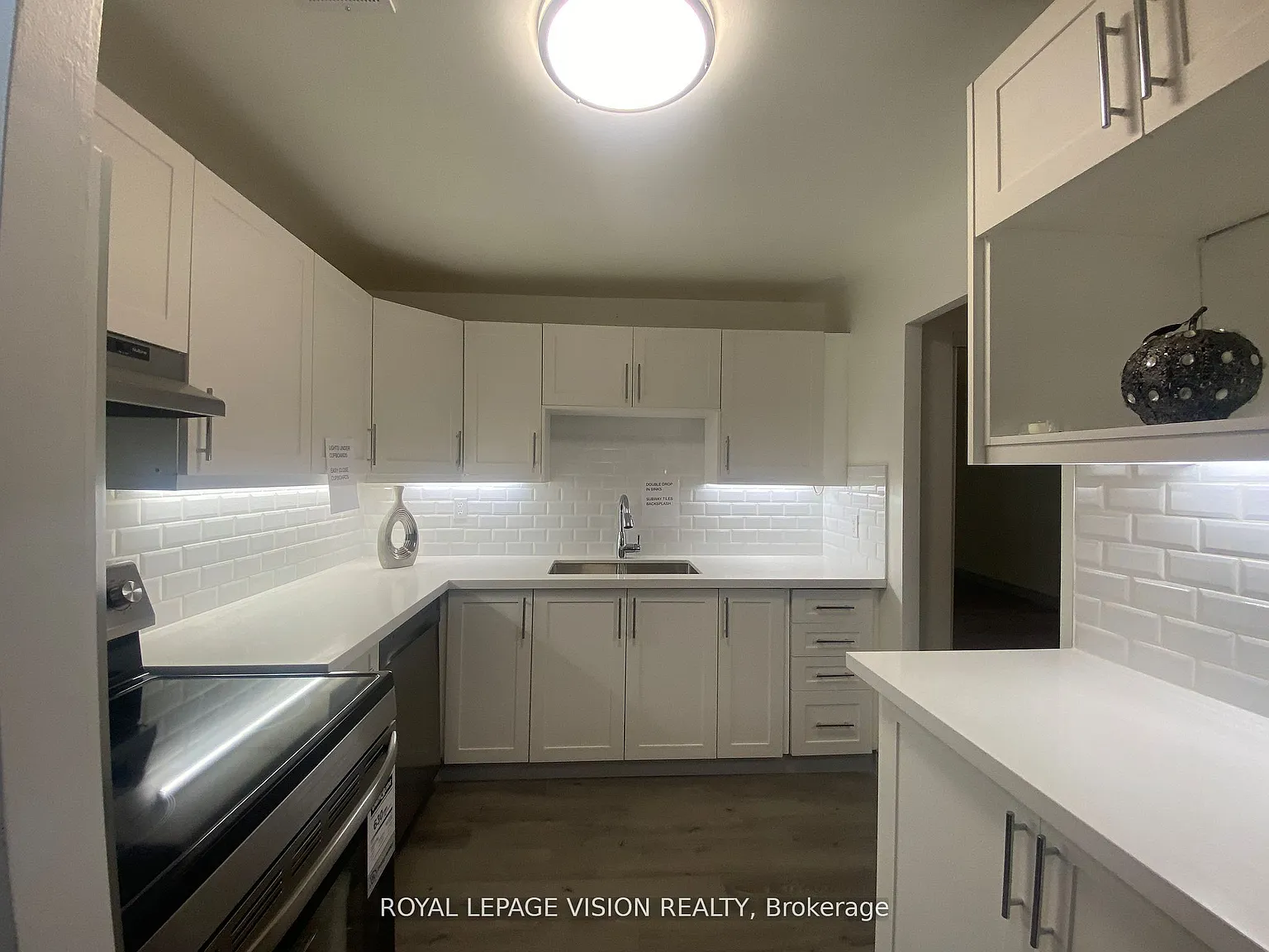 2 bed, $2,450 — Photo 2