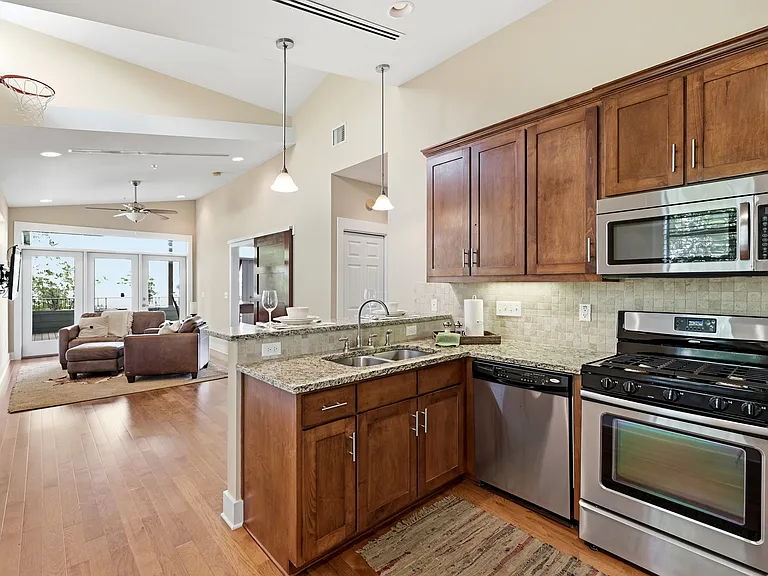 Entrance into Kitchen