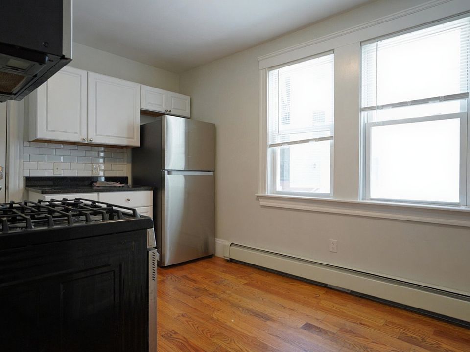 1st image of 88 Hampshire St #3