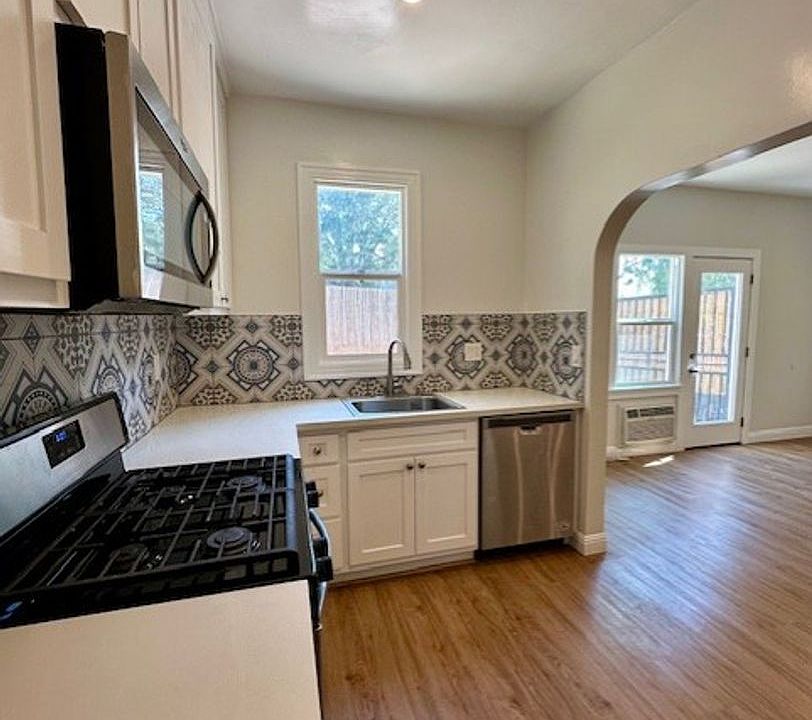 1st image of 1037 1/2 S Orange Dr #0