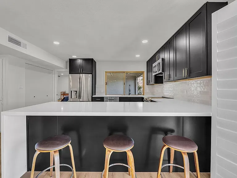 2505 N 61st Way — Photo 10