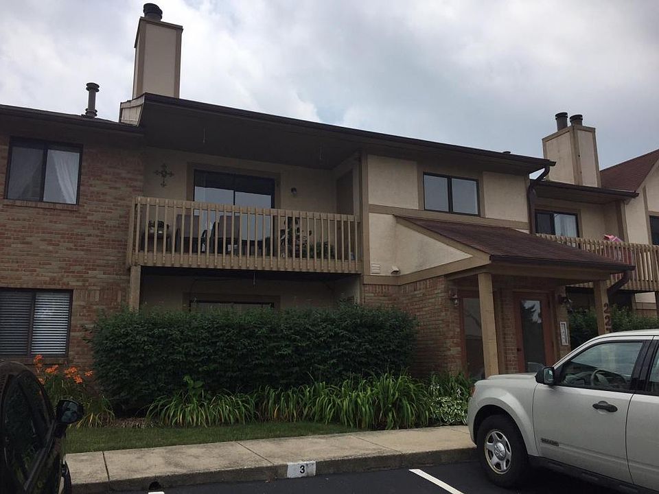 2nd image of 2279 Hedgerow Rd #2279G