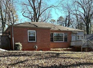 2864 Sylvan Rd, East Pt, GA 30344