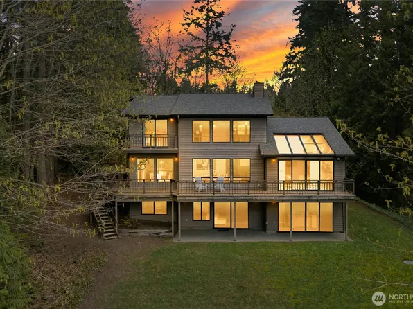 8965 Battle Point Drive NE, Bainbridge Island, WA 98110