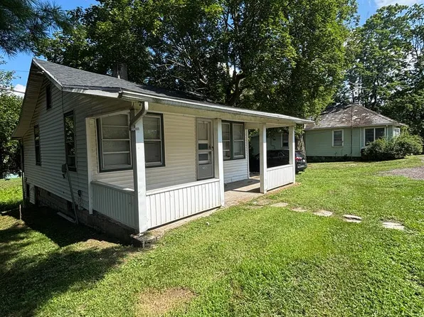 2135 S Delaware Dr, Easton, PA 18042
