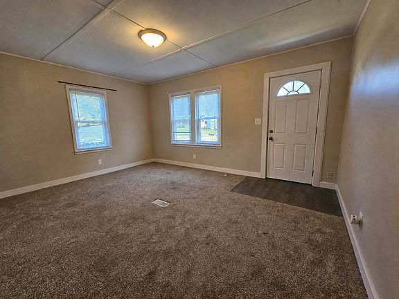 2nd image of 2520 Cravens Ave