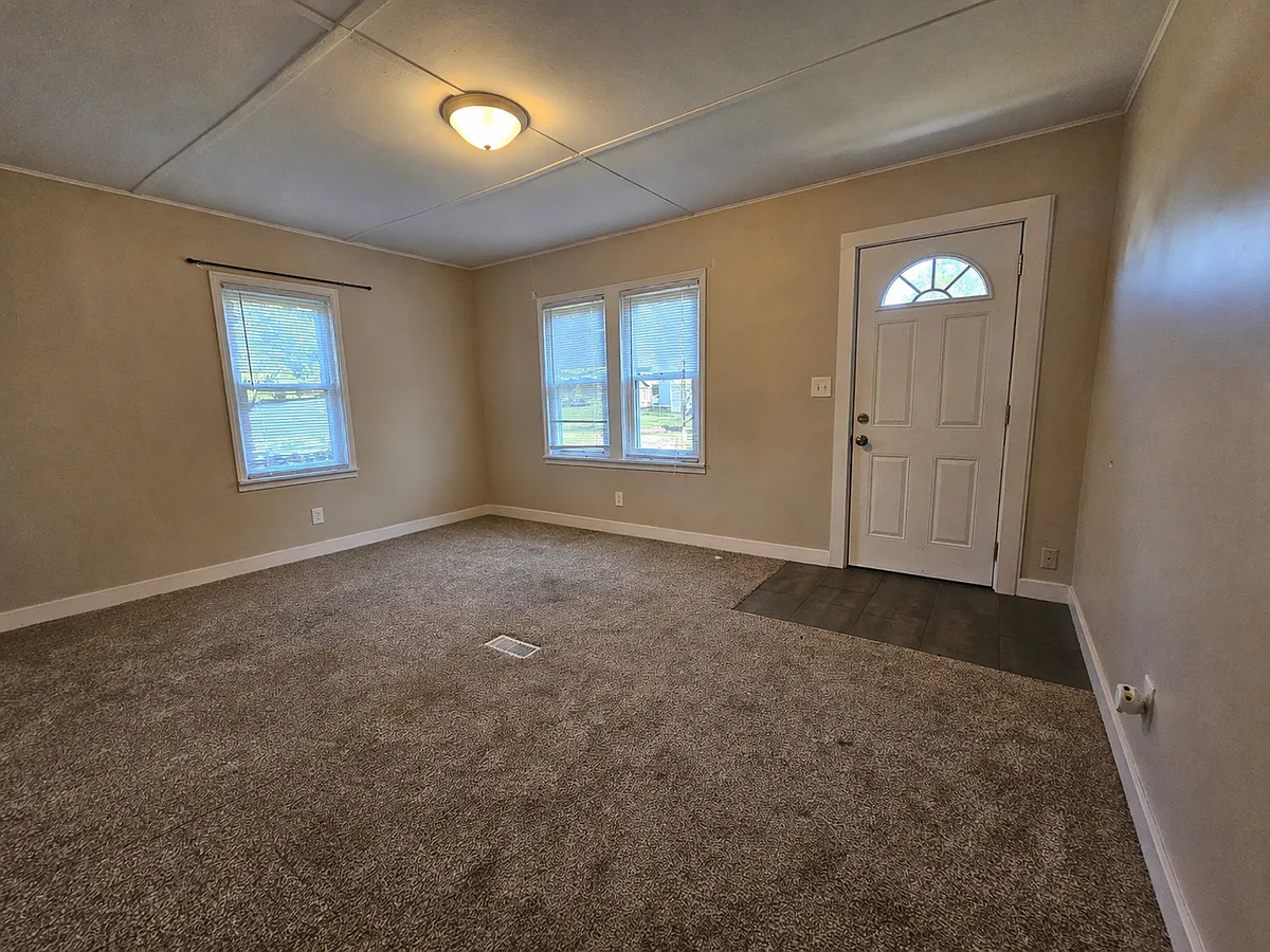 Building Photo - 2520 Cravens Ave