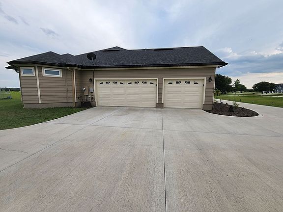 4th image of 229 Alysheba Ct