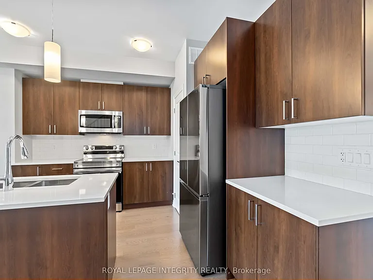 634 Fisher St — Photo 9