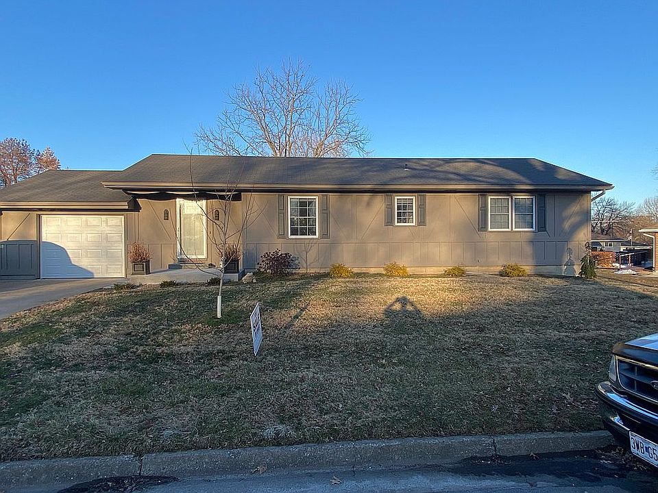 1st image of 609 Crestwood Dr