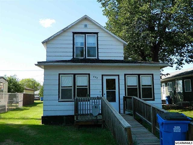 1st image of 206 Lac Qui Parle Ave N