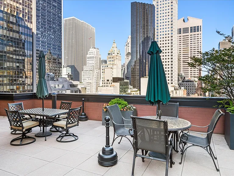 77 W 55th St #21A — Photo 11