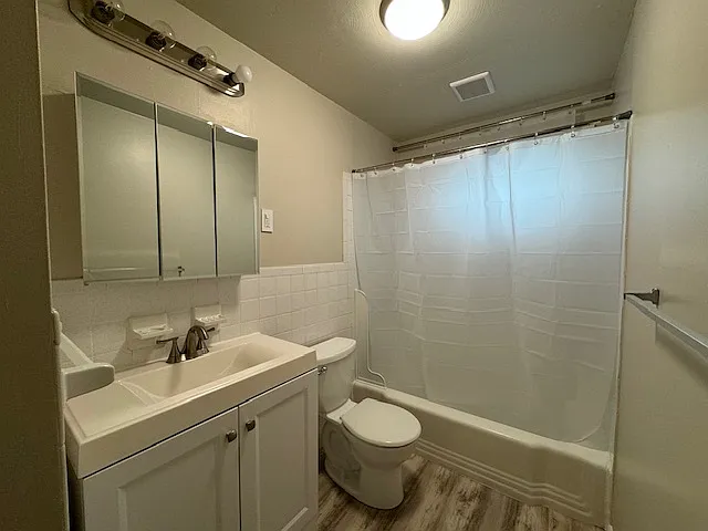 Farmington Court Apartments — Photo 7