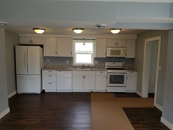 2nd image of 302 4th Ave S