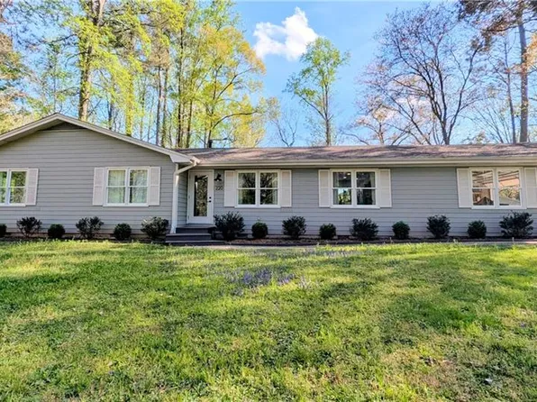 220 Burnie Rd, Woodstock, GA 30188