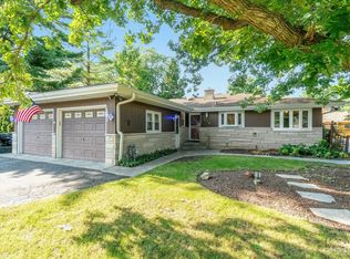 412 Birch Dr, Shorewood, IL