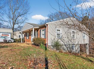 109 Robin Ct, Chatham, VA 24531