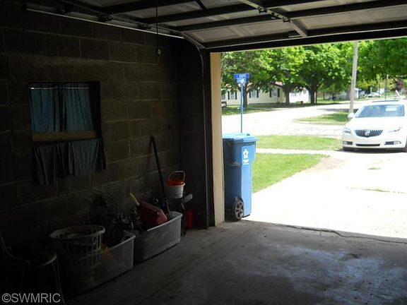 ONE CAR ATTACHED GARAGE