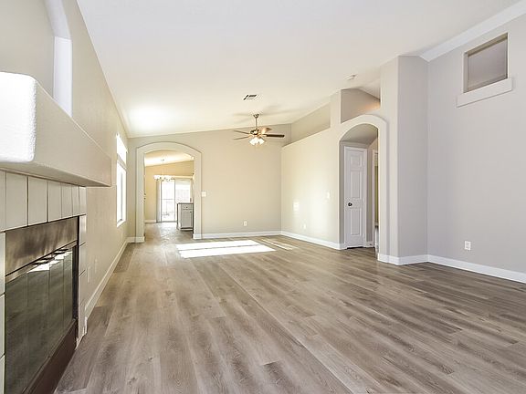3rd image of 7017 Desert Clover Ct