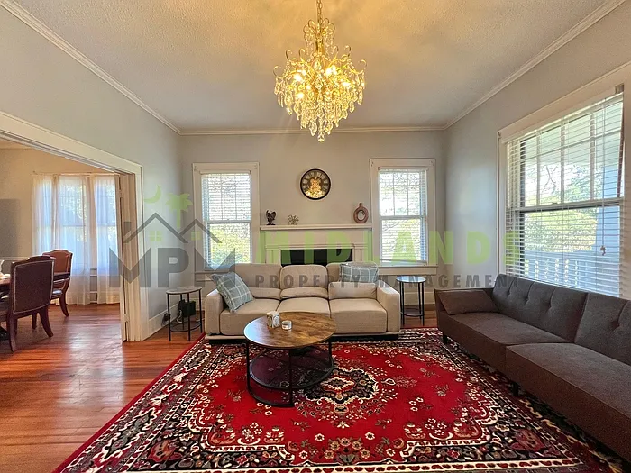 2417 Clark St — Photo 4