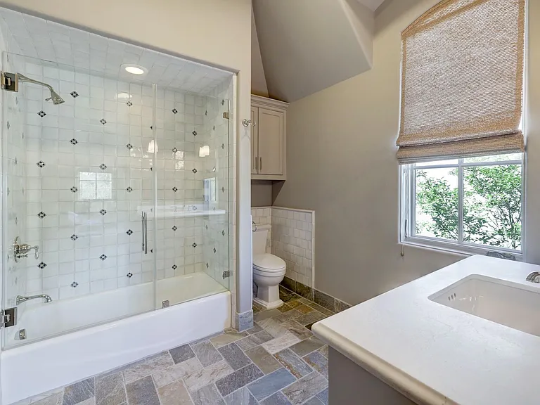 5610 Lynbrook Dr — Photo 36