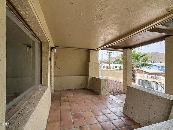 4th image of 1307 N Virginia St