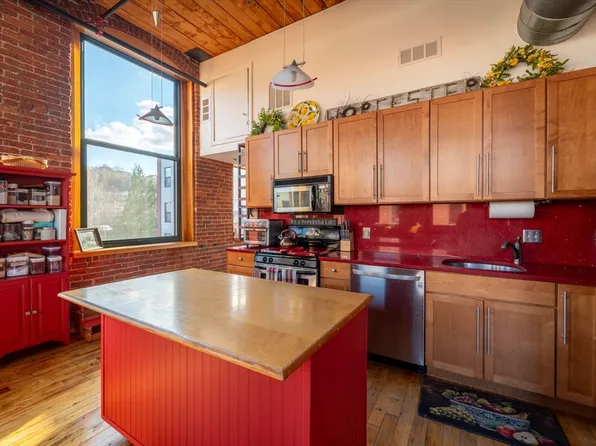 1 Envelope Ter Unit 201, Worcester, MA 01604