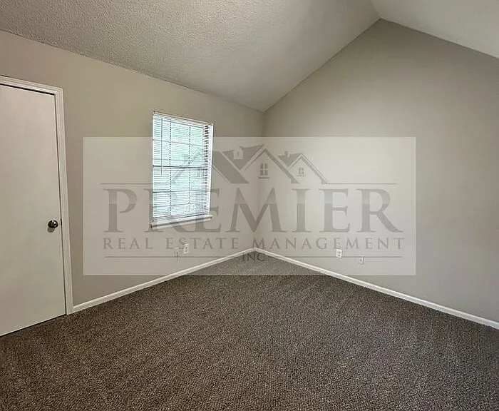 3562 NE Independence Ave — Photo 13