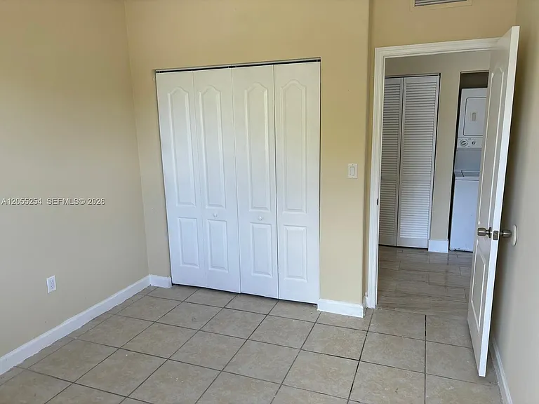 1568 SE 26th St #204 — Photo 9