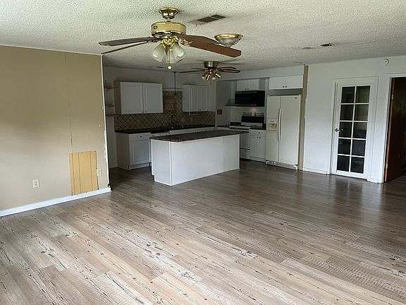 2nd image of 209 W Garfield Ave