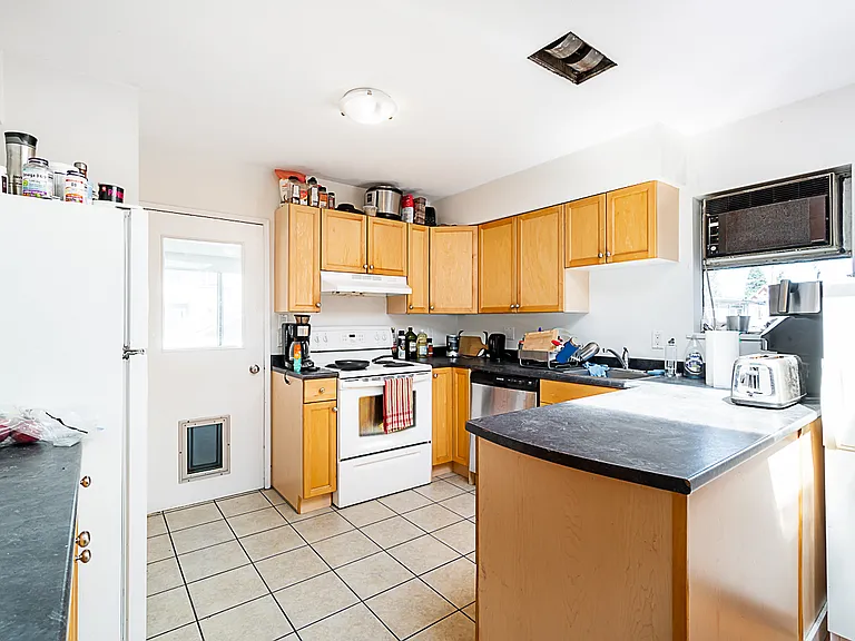 4359 Main St #1 — Photo 9