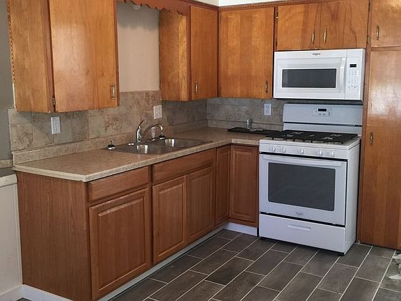 2nd image of 1317 52nd St SE
