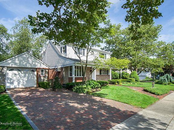 3rd image of 250 Ringwood Dr