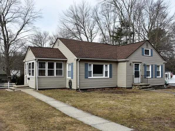 11 Pattison Ave, Dudley, MA 01571