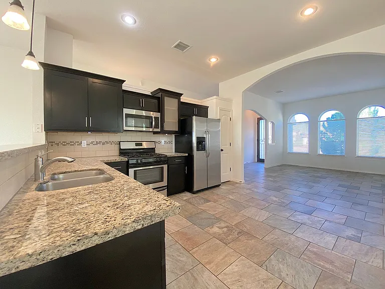 4961 Margarita Talamantes — Photo 8