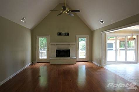 109 Hodge Ct Great Room