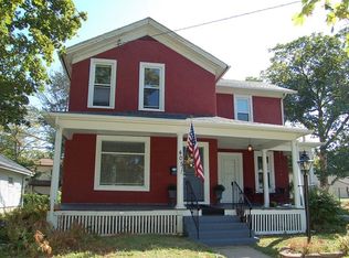 405 S 5th St, Oregon, IL 61061