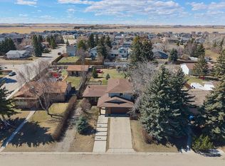 677 E Wallace Dr, Carstairs, AB T0M 0N0