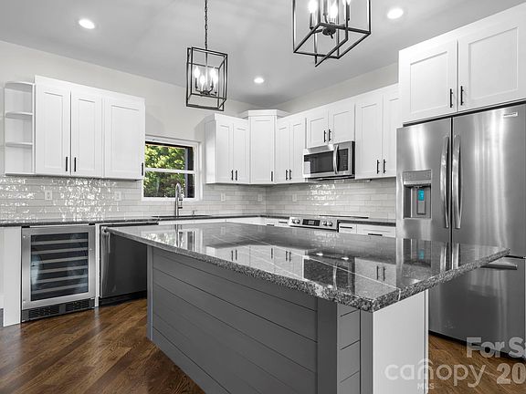 2nd image of 3386 Blackburn Bridge Rd