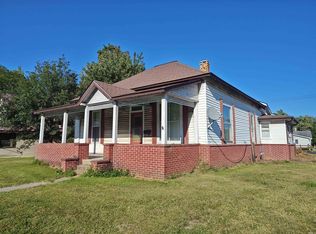 624 N Monticello St, Winamac, IN 46996