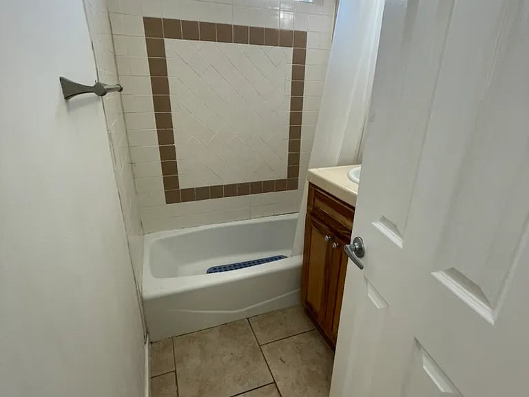 5301 Cleon Ave #3 — Photo 6