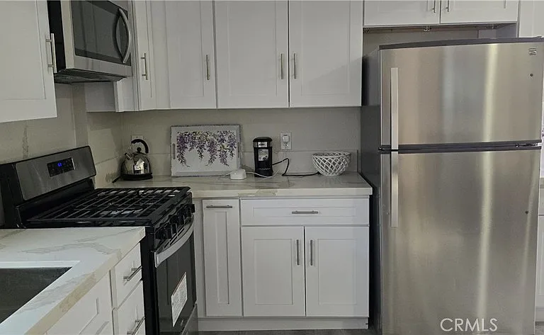 545 Hamilton Dr — Photo 8