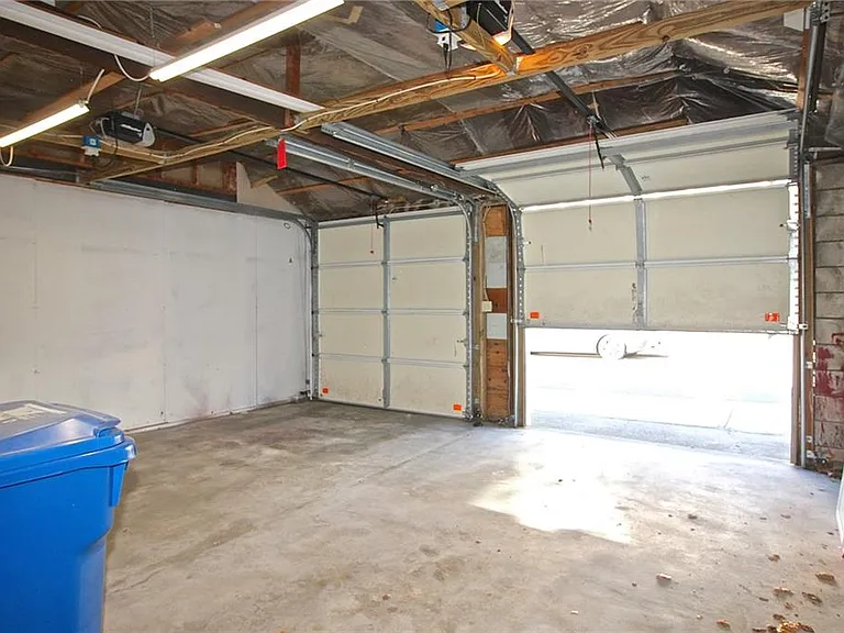 668 Thames St #2 — Photo 41
