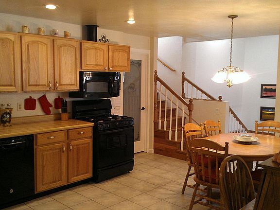 5th image of 2205 S Tiffany Ln